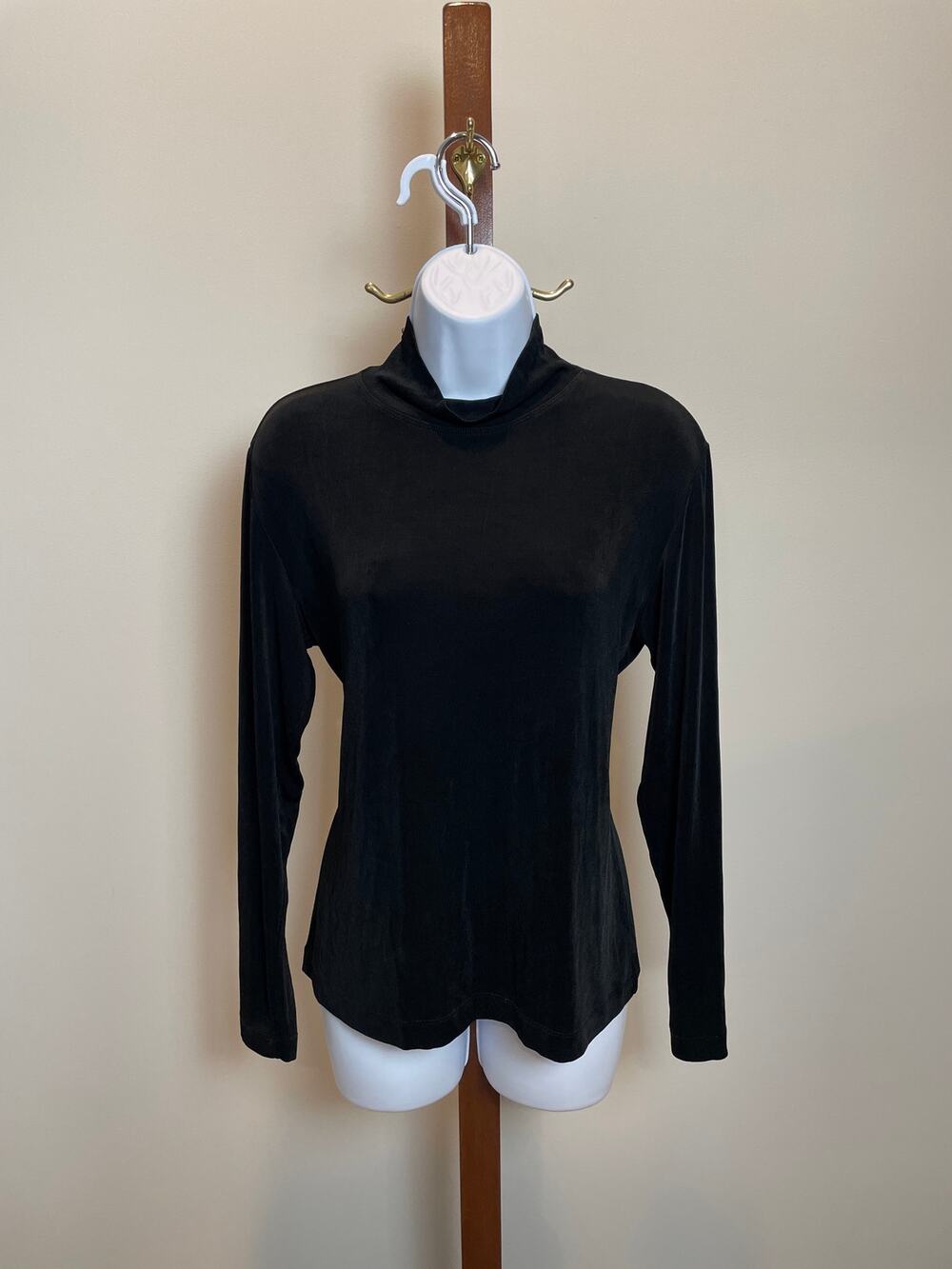 Chico’s Travelers Black Turtleneck Top Size L Long‑Sleeve